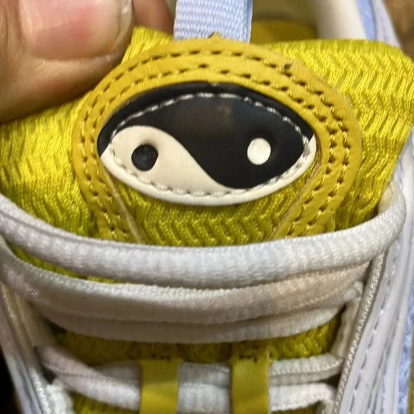 NWOT Kids Nike Air Max 97 Set to Rise Rainbow (3.5) - Picture 3 of 8